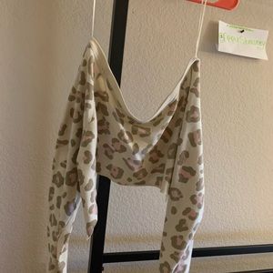 Long sleeve pink white and beige crop top😍🐆💞